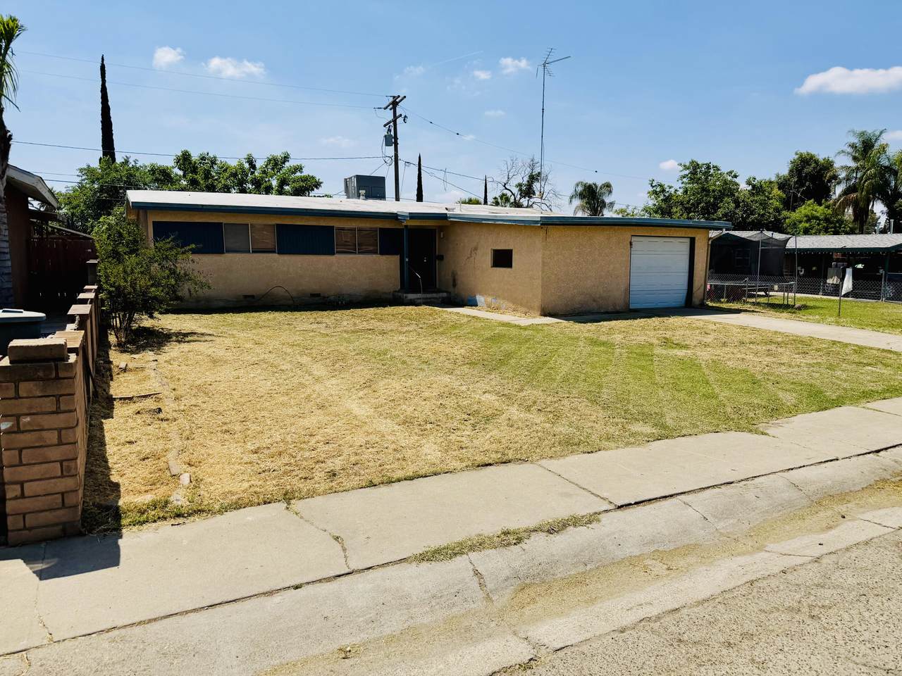877 Thurman Avenue - Photo 1