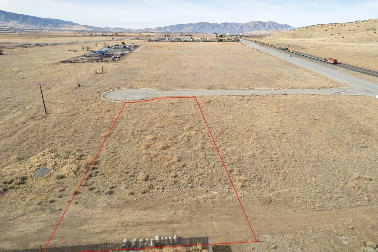  Tehachapi Boulevard - Photo 1
