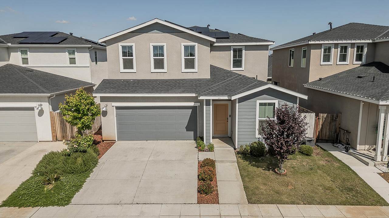 2844 Vahe Avenue - Photo 1