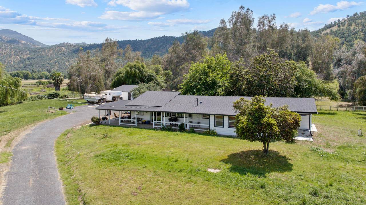 33341 Globe Drive - Photo 1