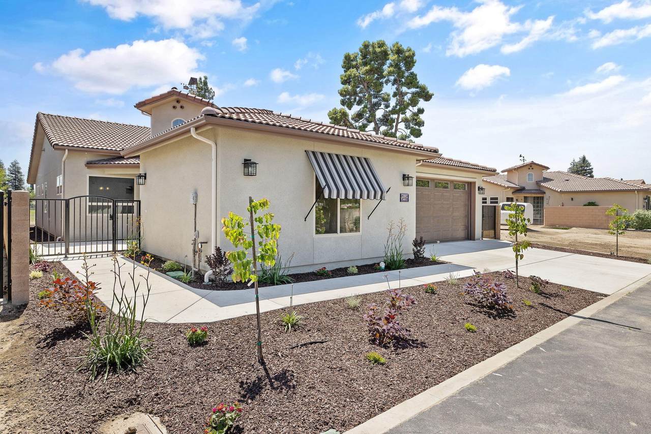 546 Little Lane - Photo 1