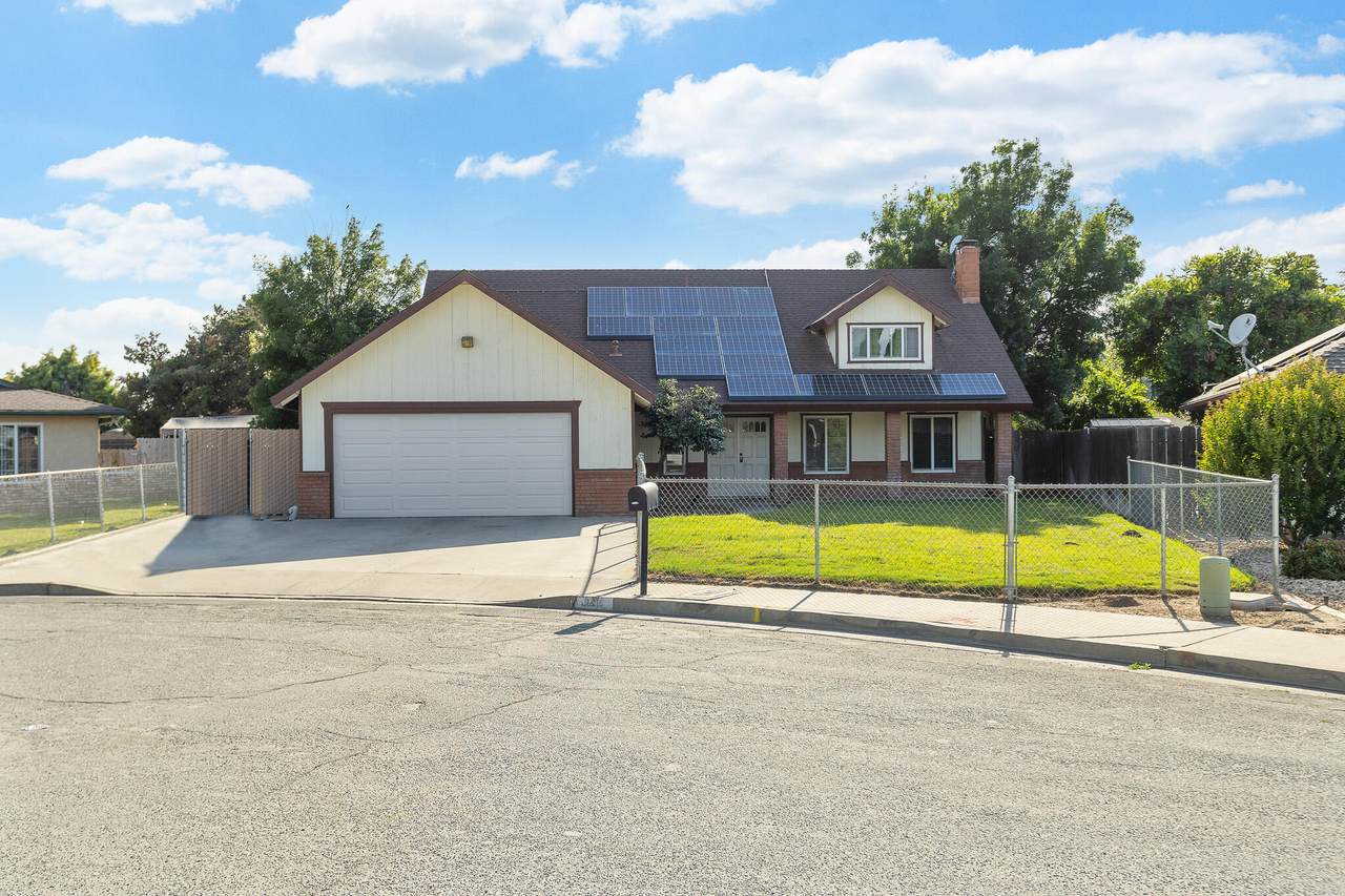 331 Lotas Street - Photo 1