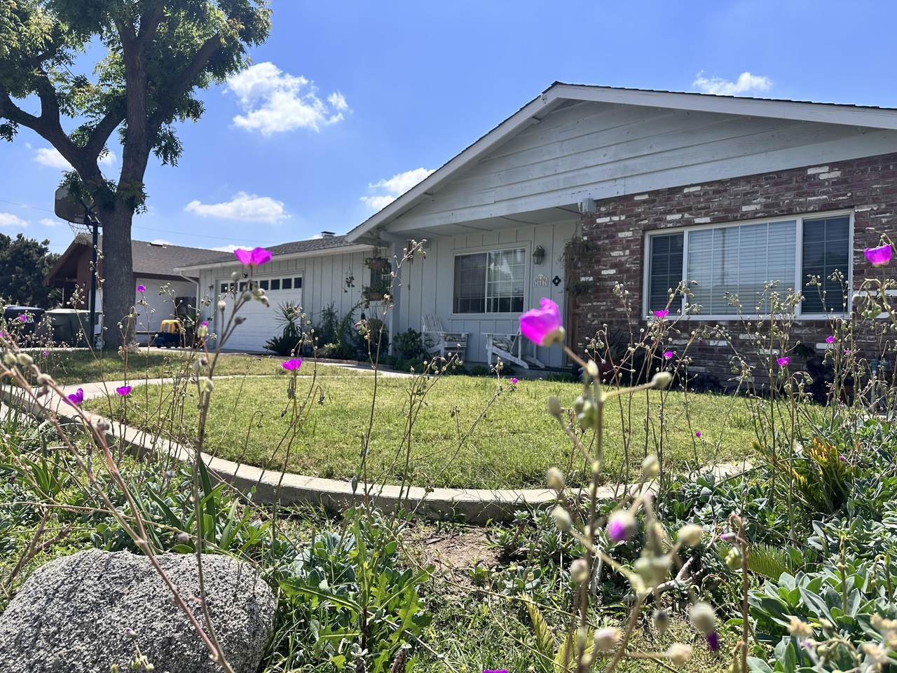 2607 Country Avenue - Photo 1