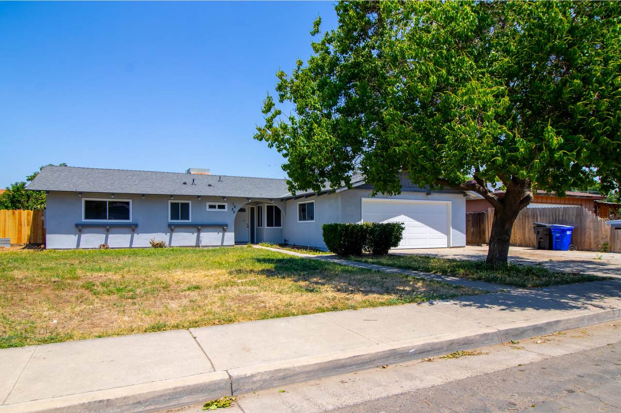 1620 Grand Avenue - Photo 1