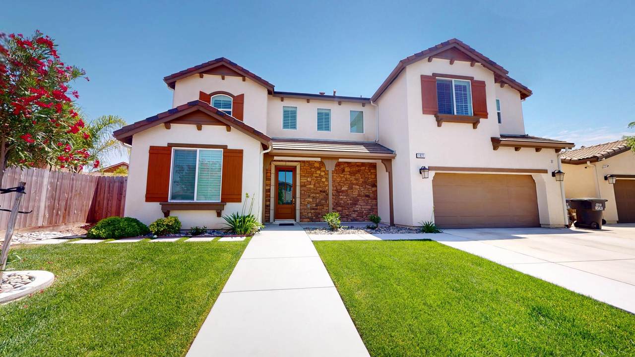 1821 Corvina Avenue - Photo 1
