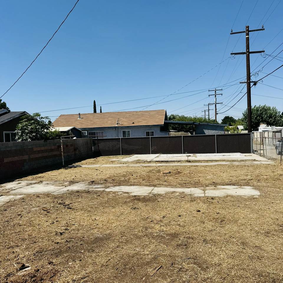 188 Kessing Street - Photo 1