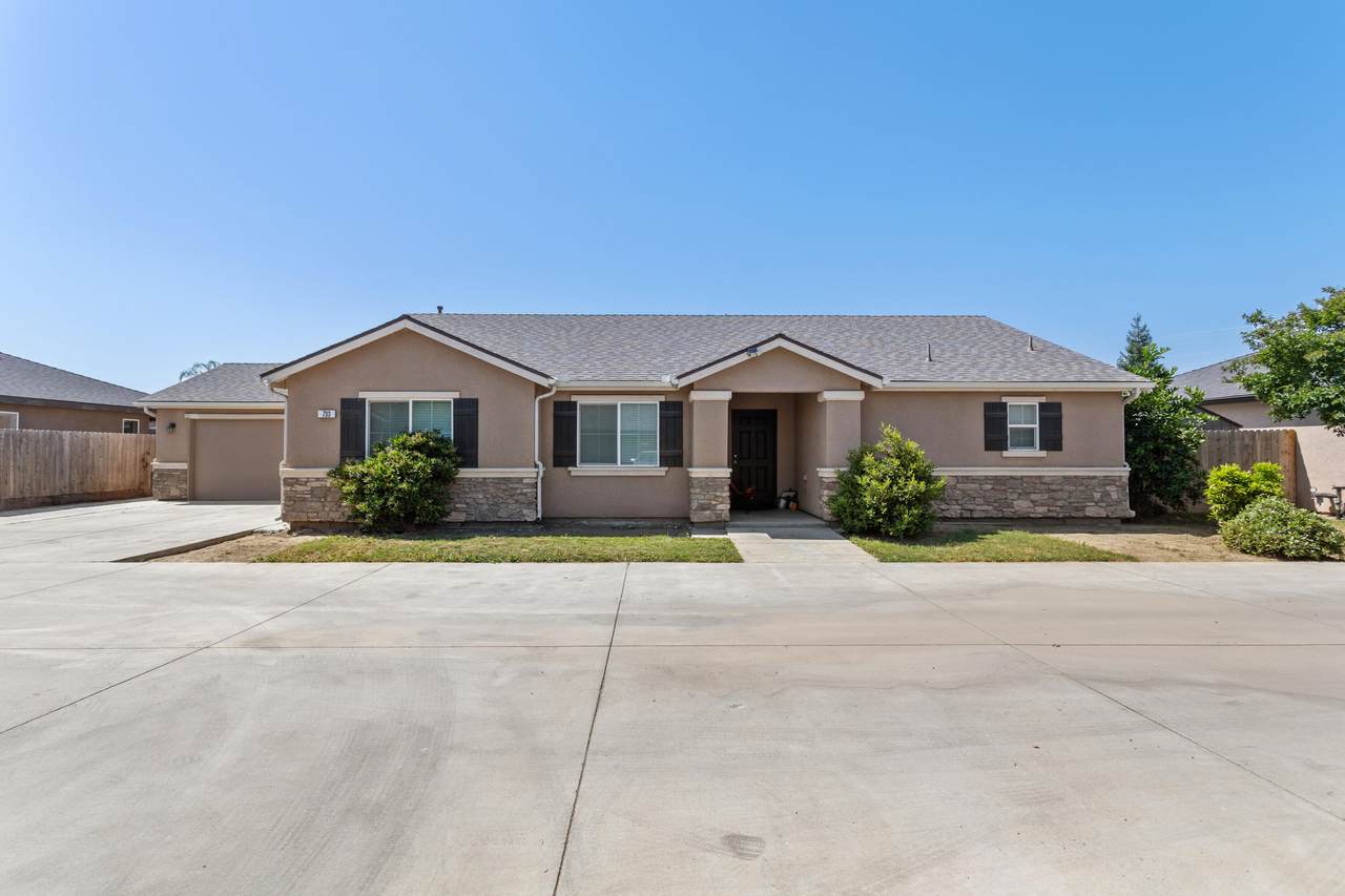 733 Perez Avenue - Photo 1