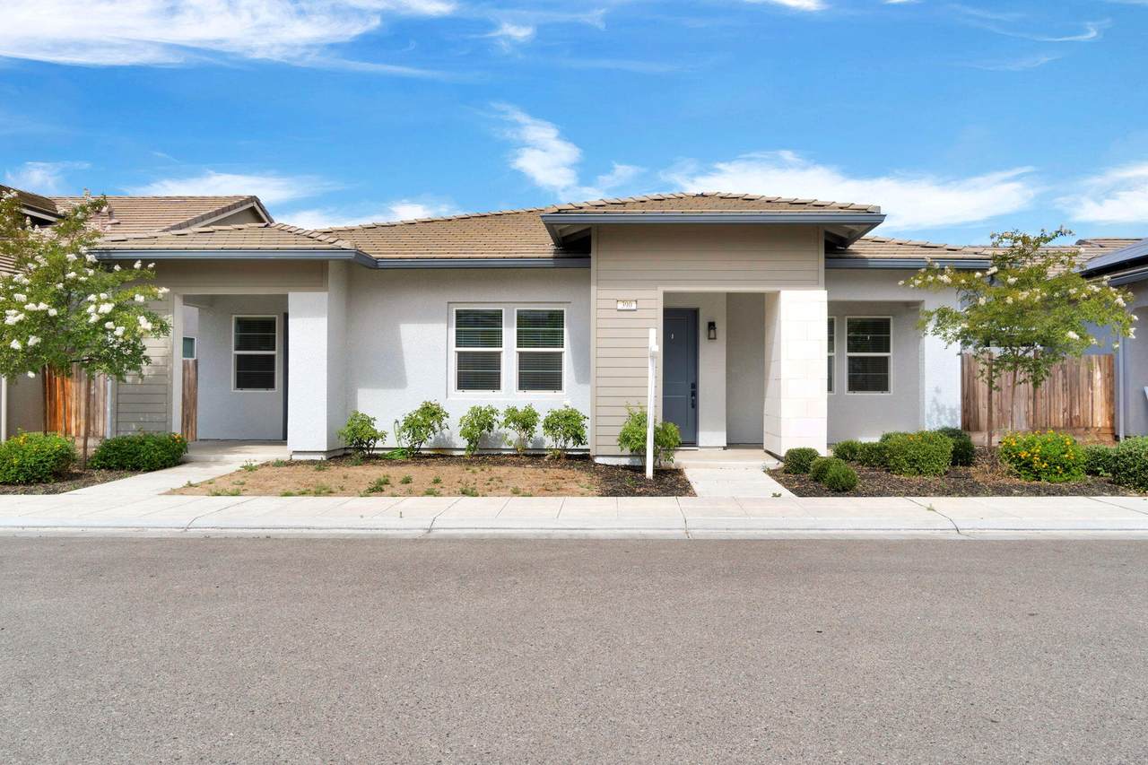390 Traverse Drive - Photo 1