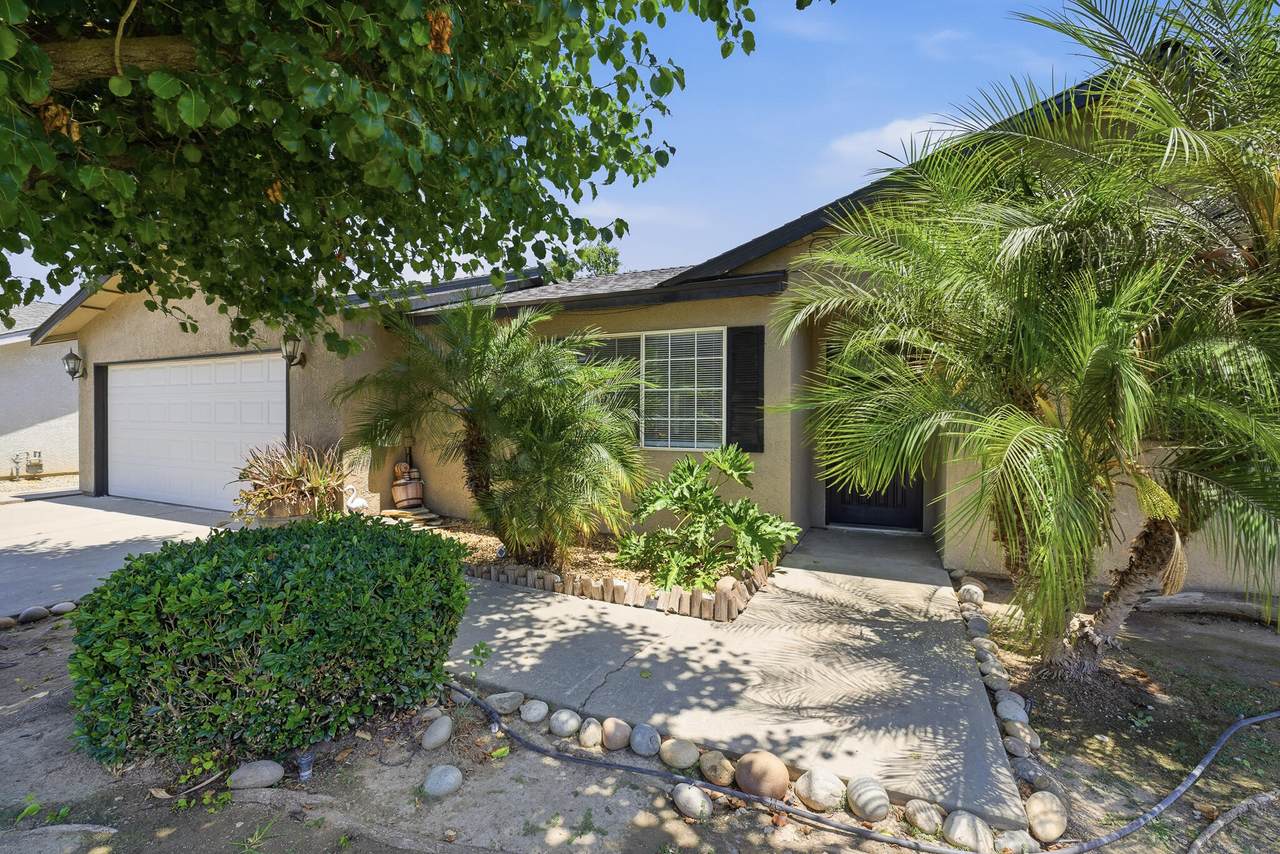 618 Birdsong Court - Photo 1