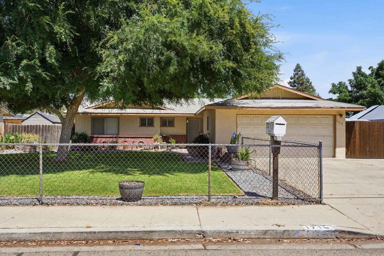 1716 Santa Fe Street - Photo 1