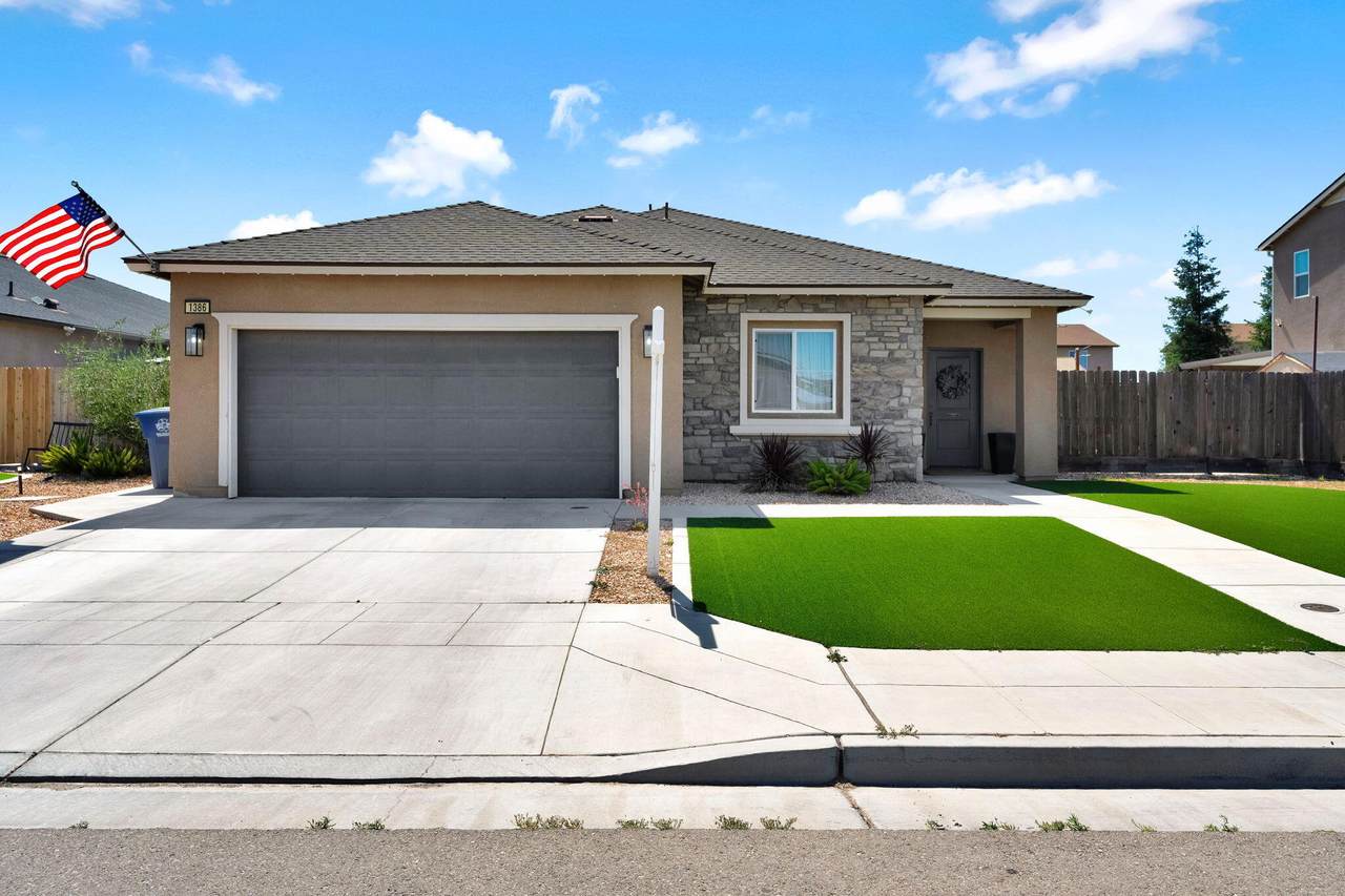 1386 Shoreside Drive - Photo 1