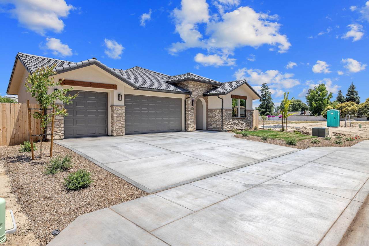 1024 Rono Street - Photo 1