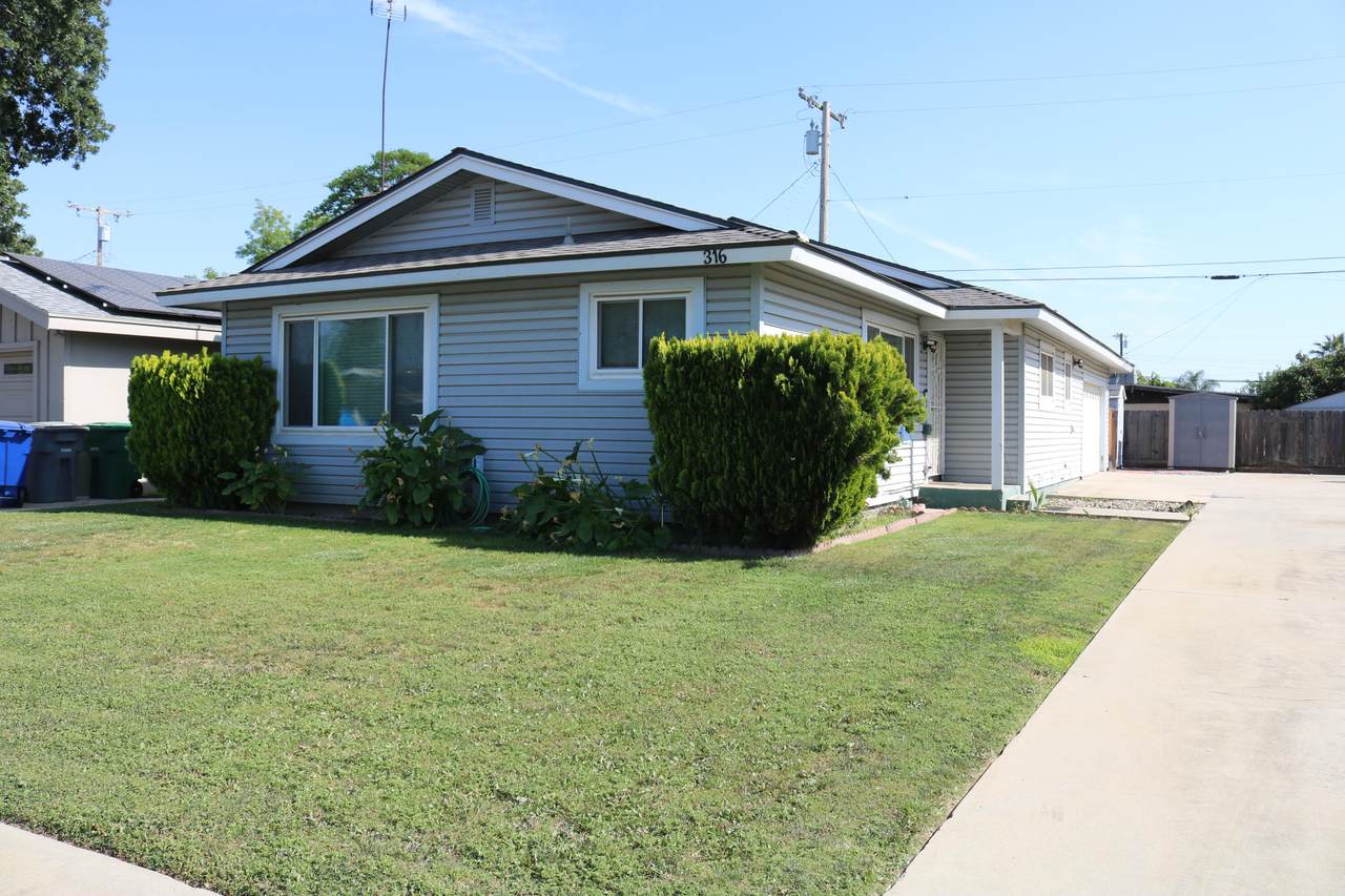 316 Plum Drive - Photo 1