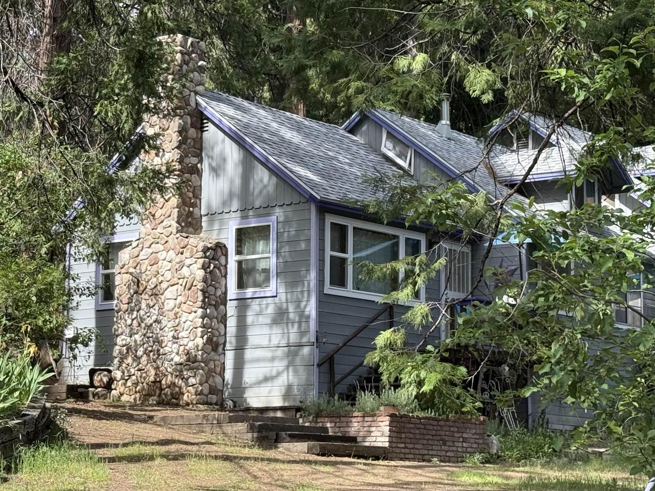 1883 James Drive - Photo 1