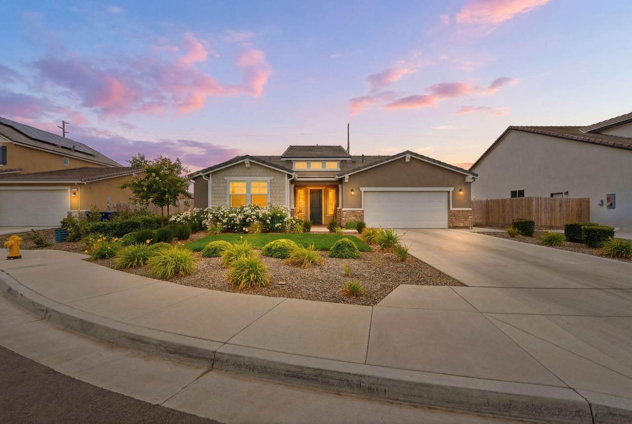 2999 Sand Hills Avenue - Photo 1