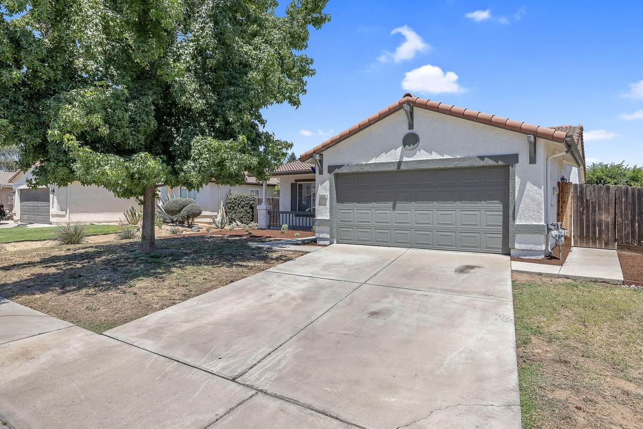 1882 Santa Maria Avenue - Photo 1