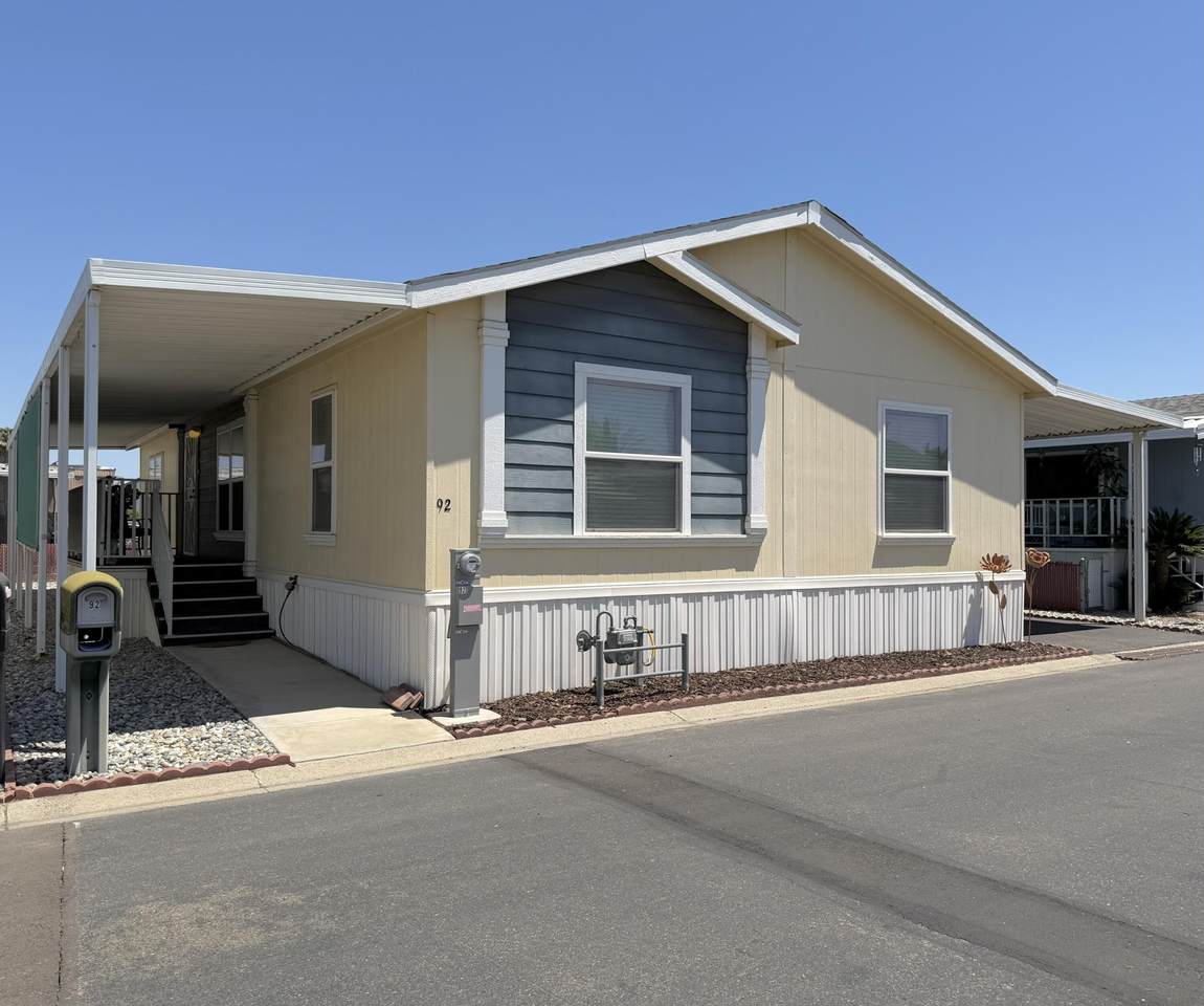 860-92 Grangeville Boulevard - Photo 1