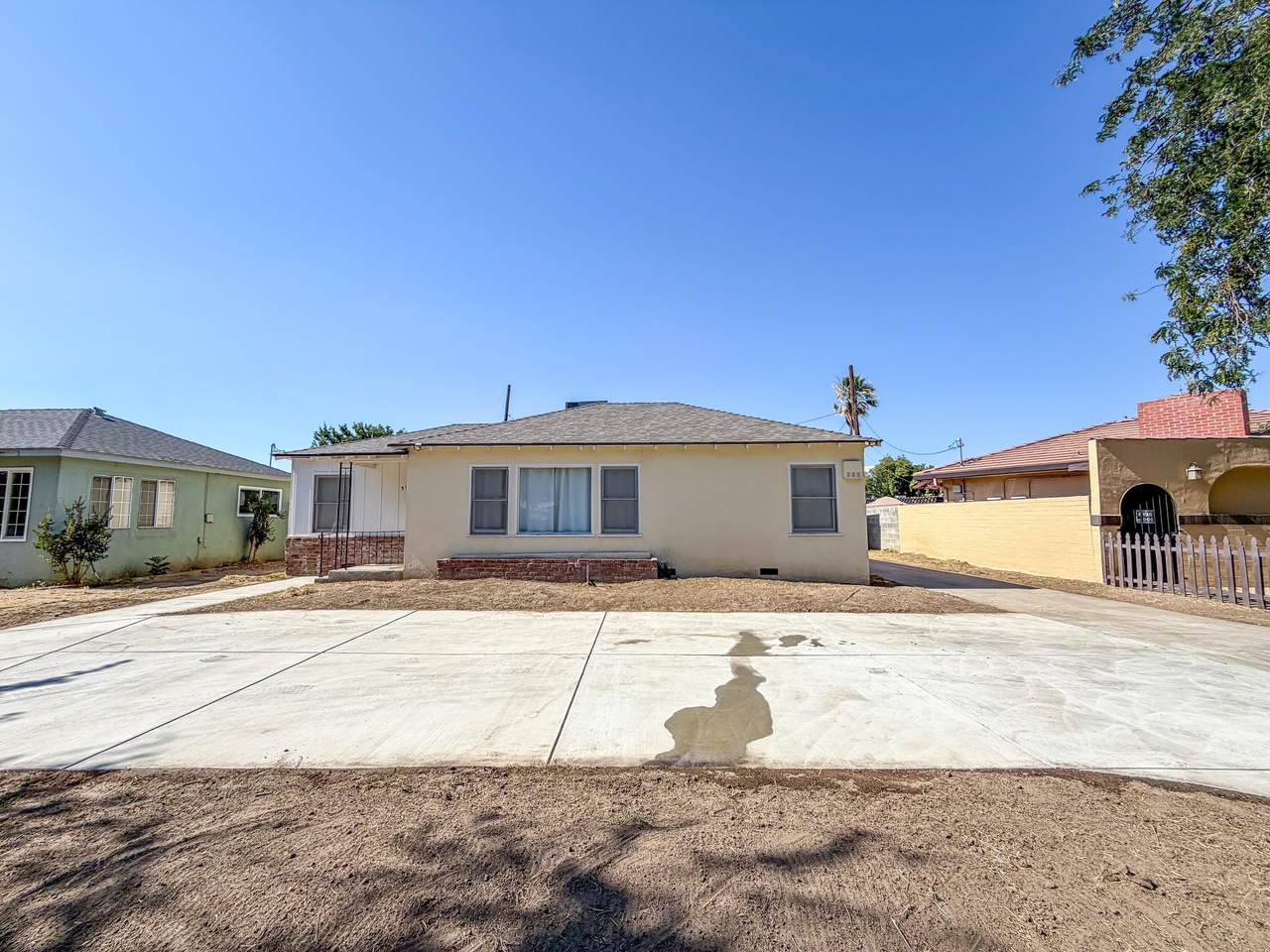 519 N Place - Photo 1