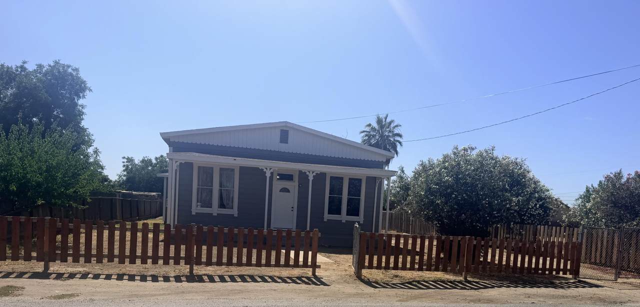 173 Elm - Photo 1