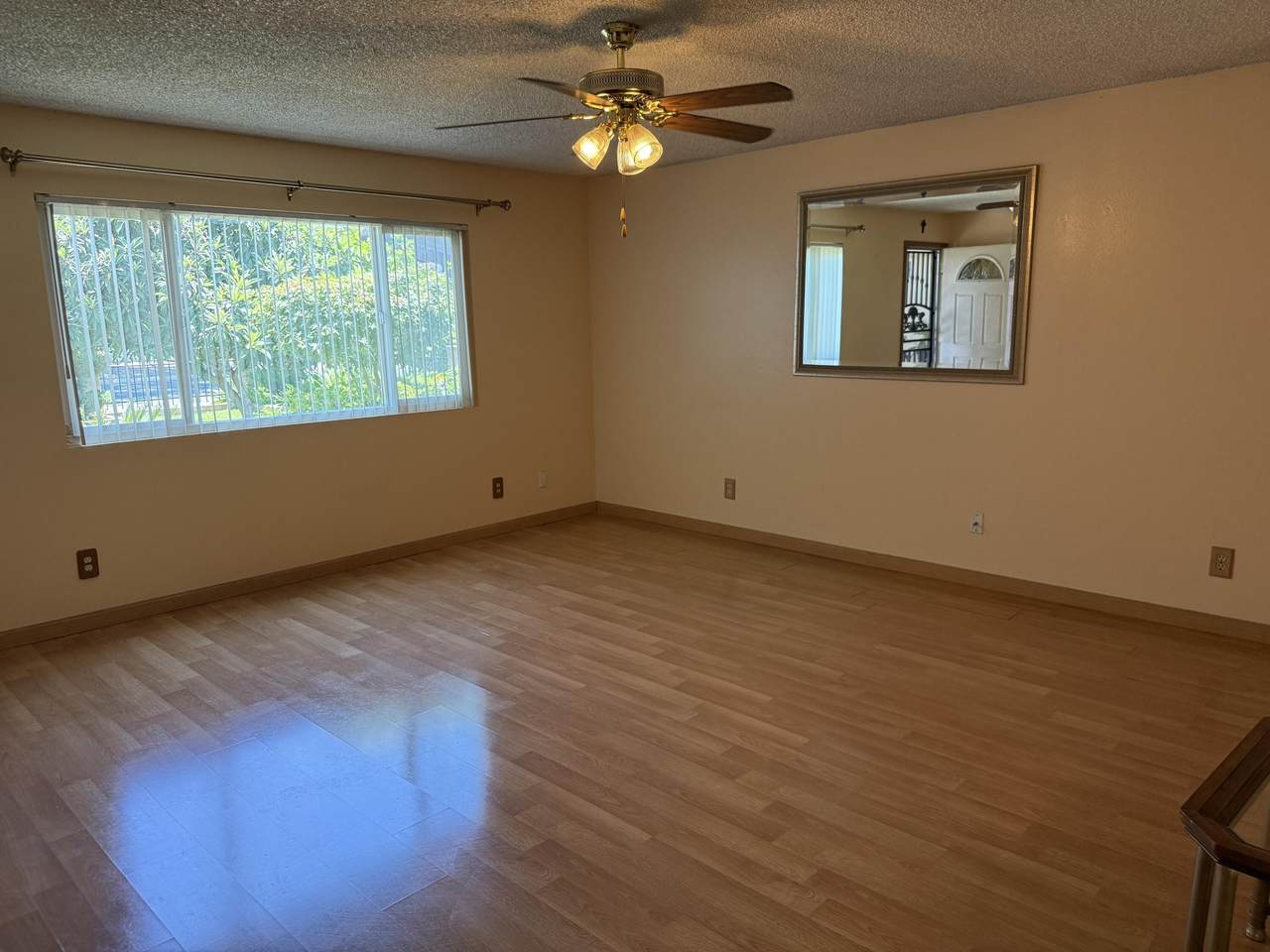 https://bt-photos.global.ssl.fastly.net/tulare/1280_boomver_1_242491-2.jpg