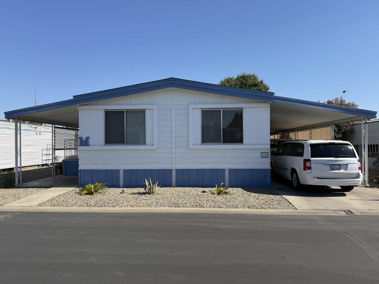 314-90 Albert Avenue - Photo 1