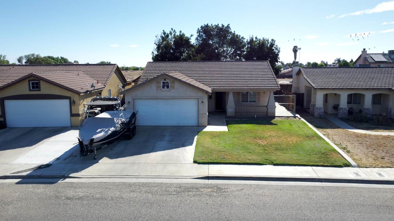 467 Beverly Street - Photo 1