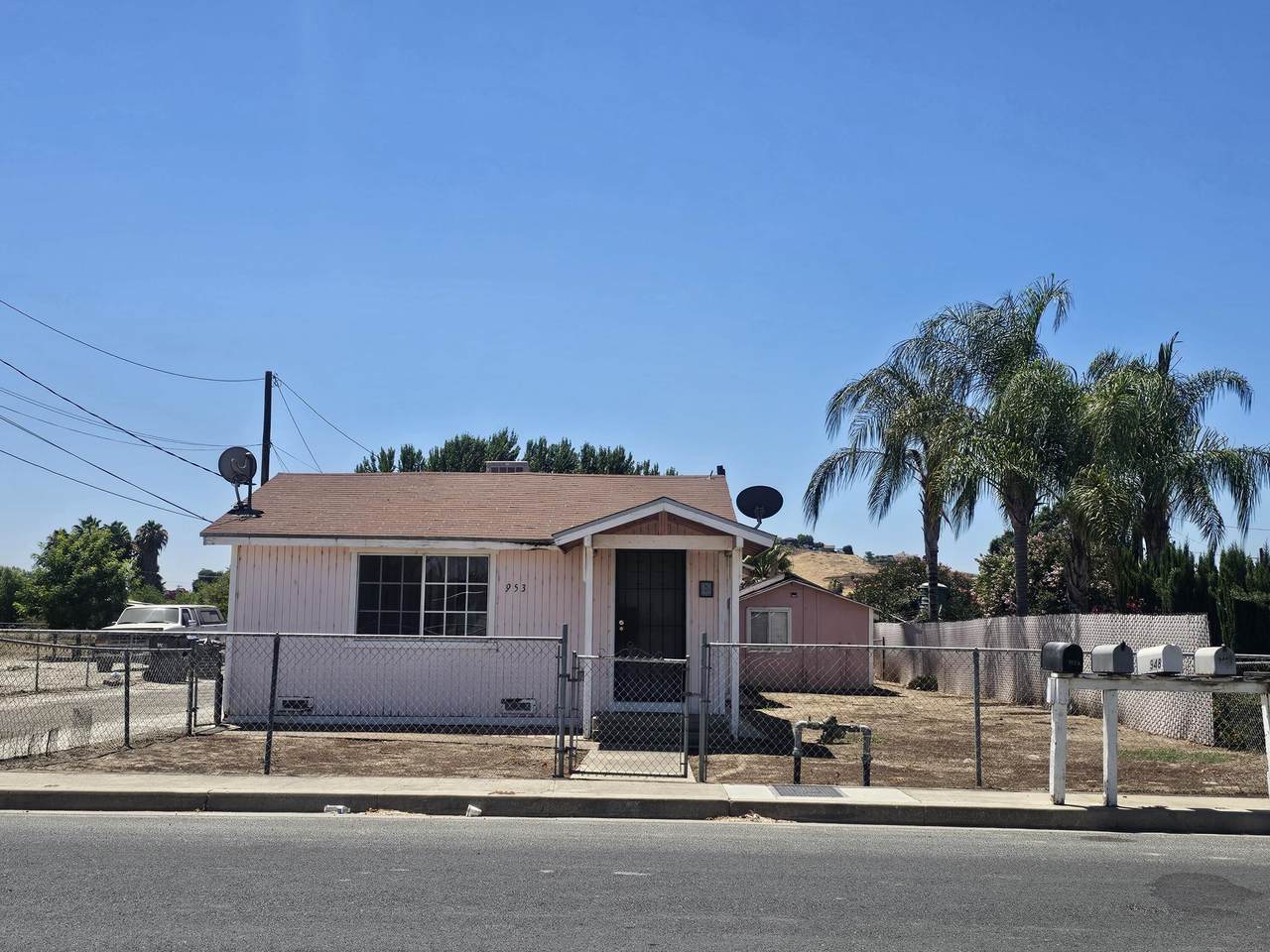 953 Cleo Avenue - Photo 1