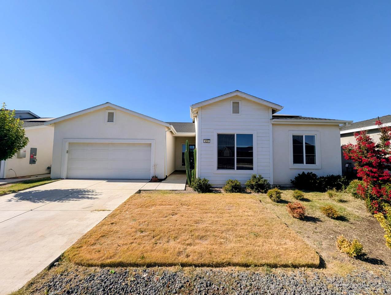 420 Newton Avenue - Photo 1