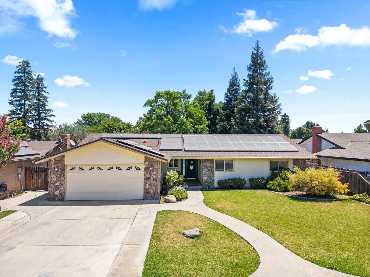 1096 Beverly Street - Photo 1