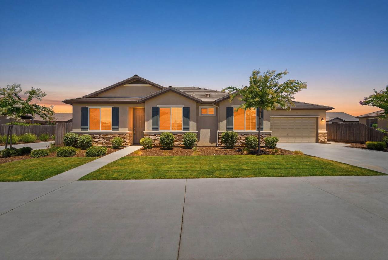 4520 Flagstaff Avenue - Photo 1