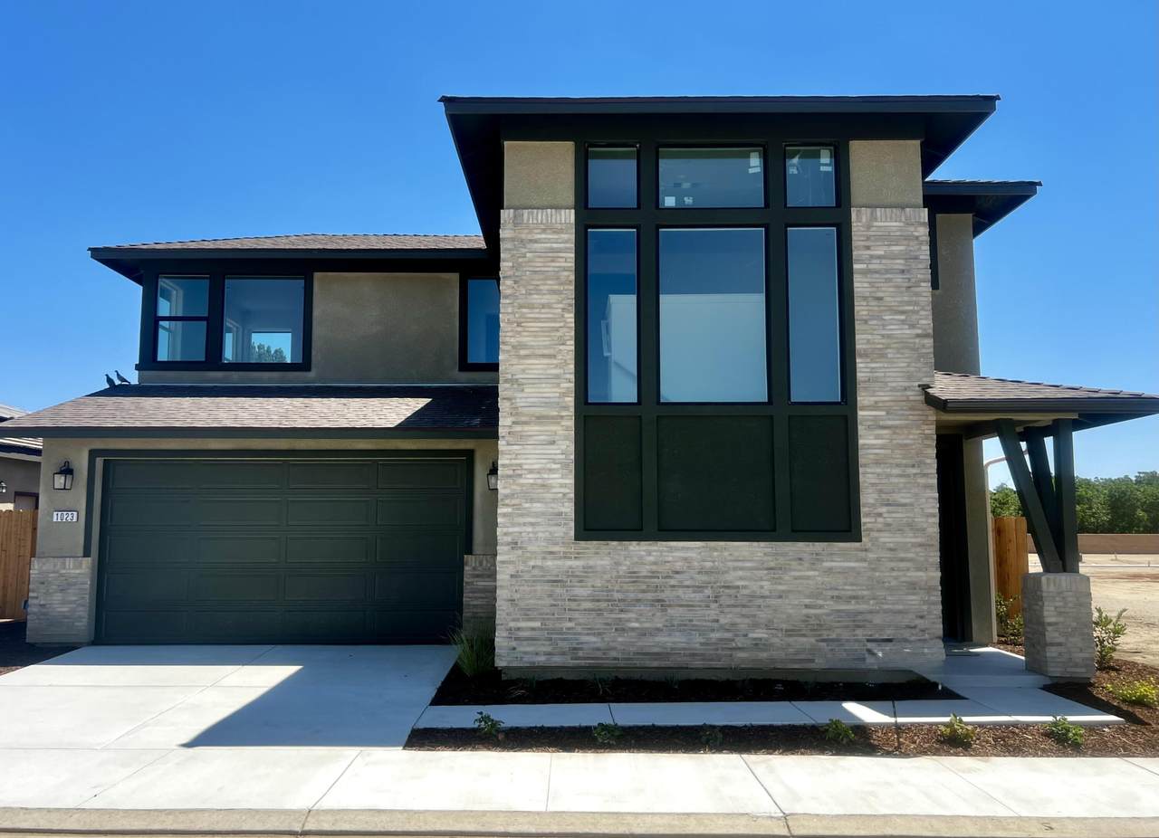 1023 Madrid Avenue - Photo 1
