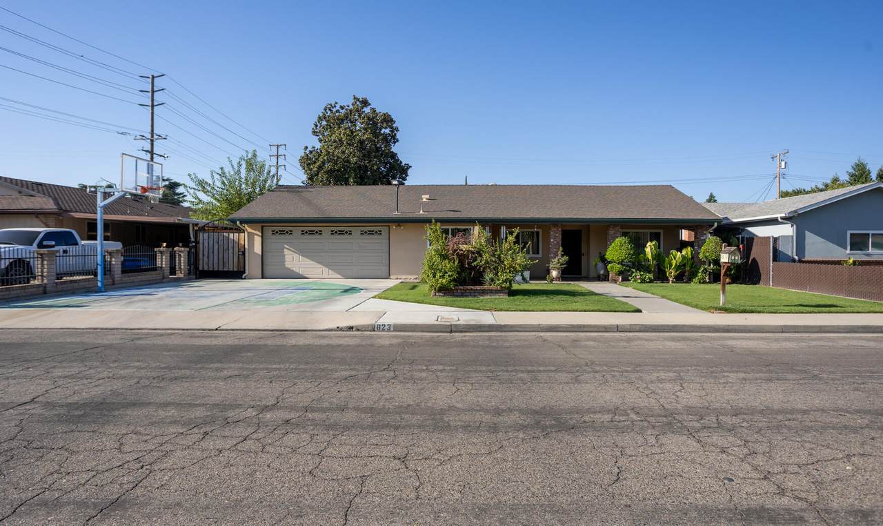 823 Kanai Avenue - Photo 1