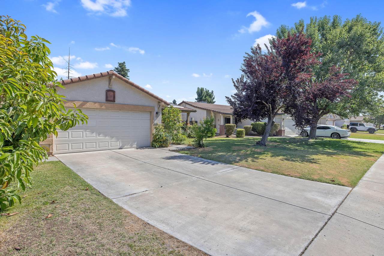 3936 Delta Avenue - Photo 1