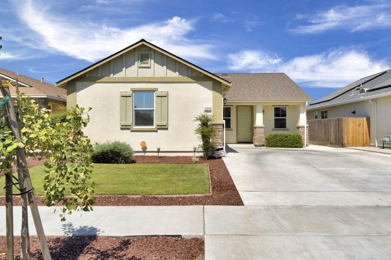 1316 Greenbrier Drive - Photo 1