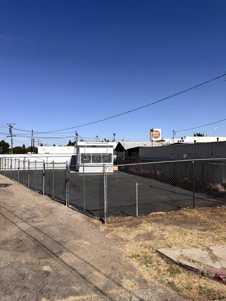 520 Kern Street - Photo 1