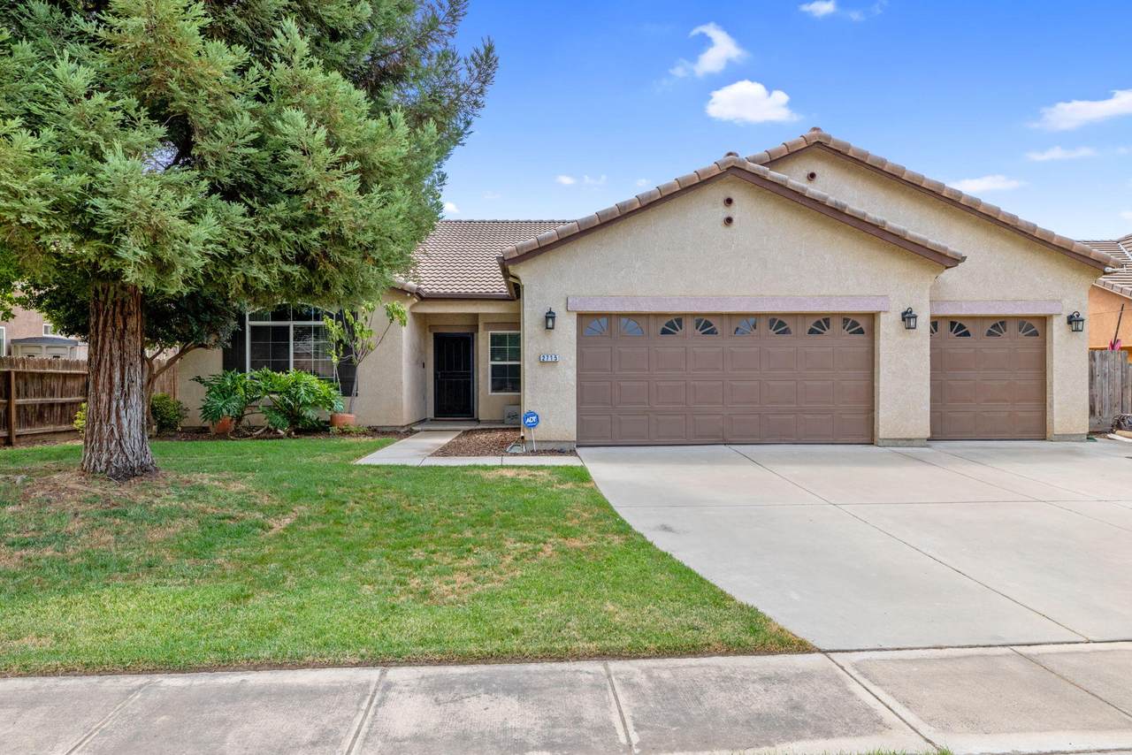 2715 La Vida Avenue - Photo 1