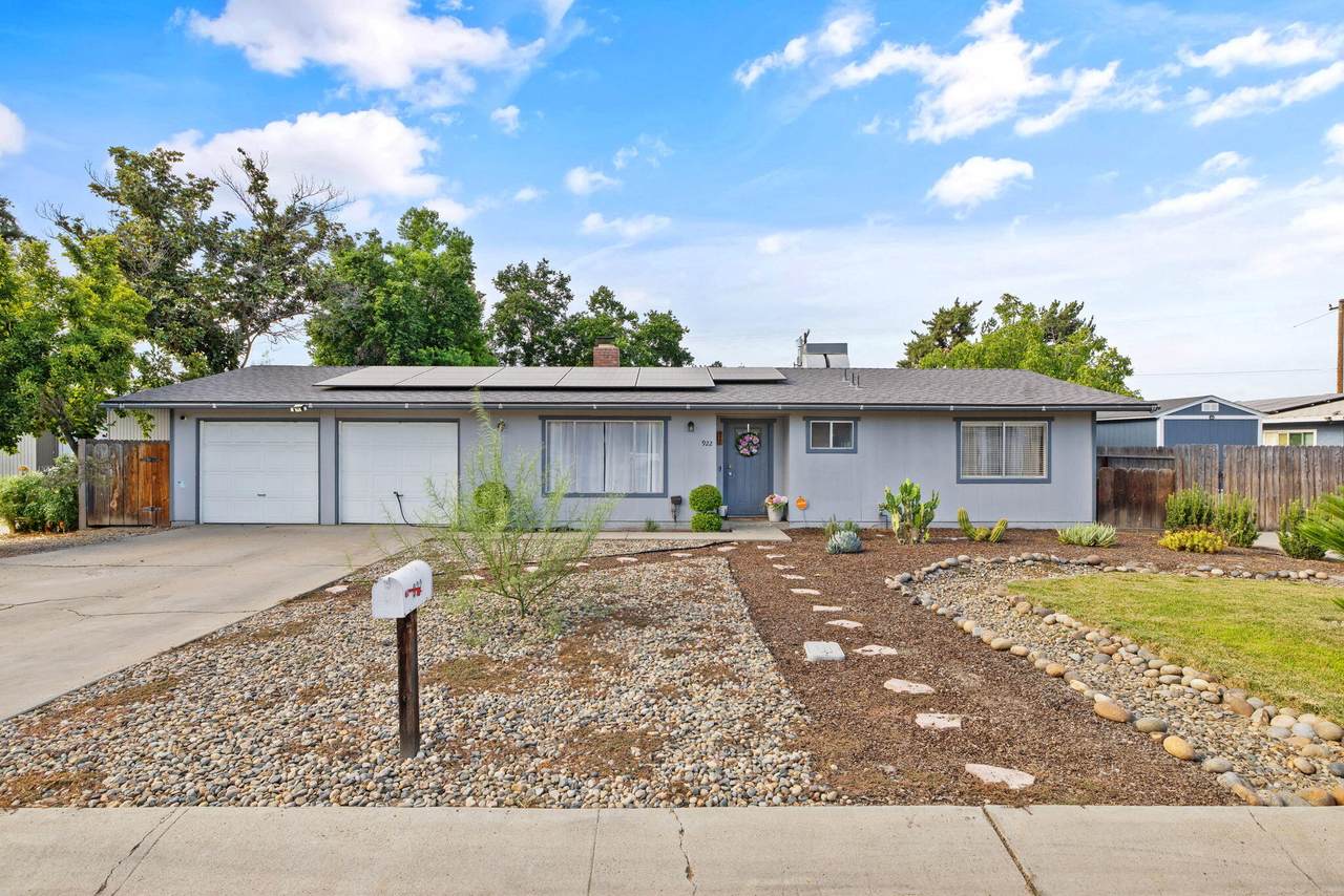 922 Feemster Avenue - Photo 1