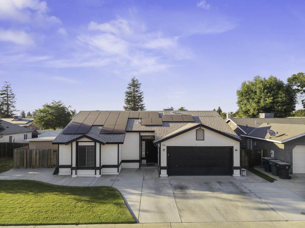 1960 Merritt Avenue - Photo 1