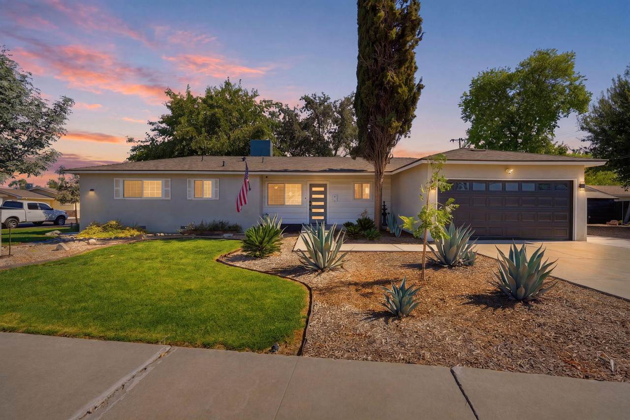 890 Laurel Lane - Photo 1