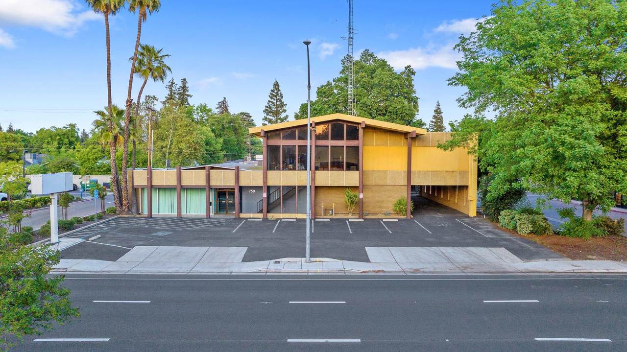750 Mooney Boulevard - Photo 1