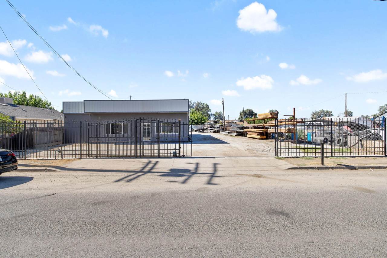 55 Vandalia Avenue - Photo 1