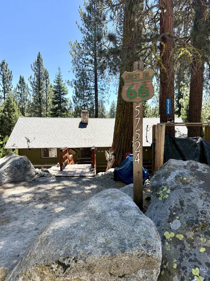 57524 Crest Drive - Photo 1
