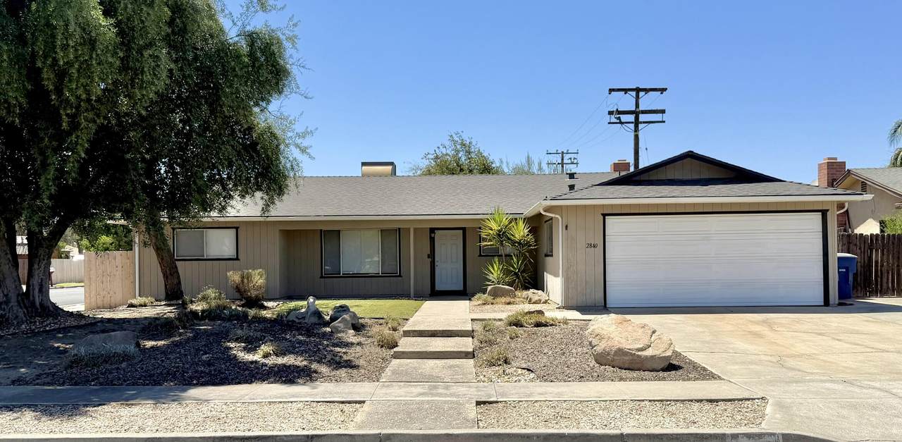 2840 Julia Circle - Photo 1
