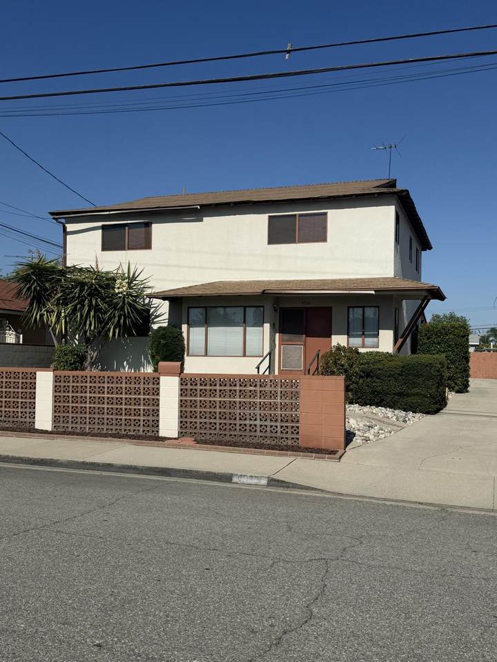 4930 Benham Avenue - Photo 1