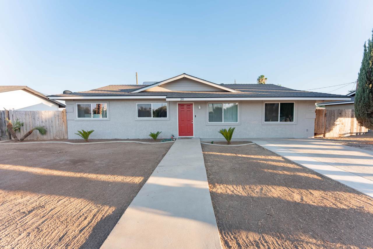 200 Sierra Way - Photo 1