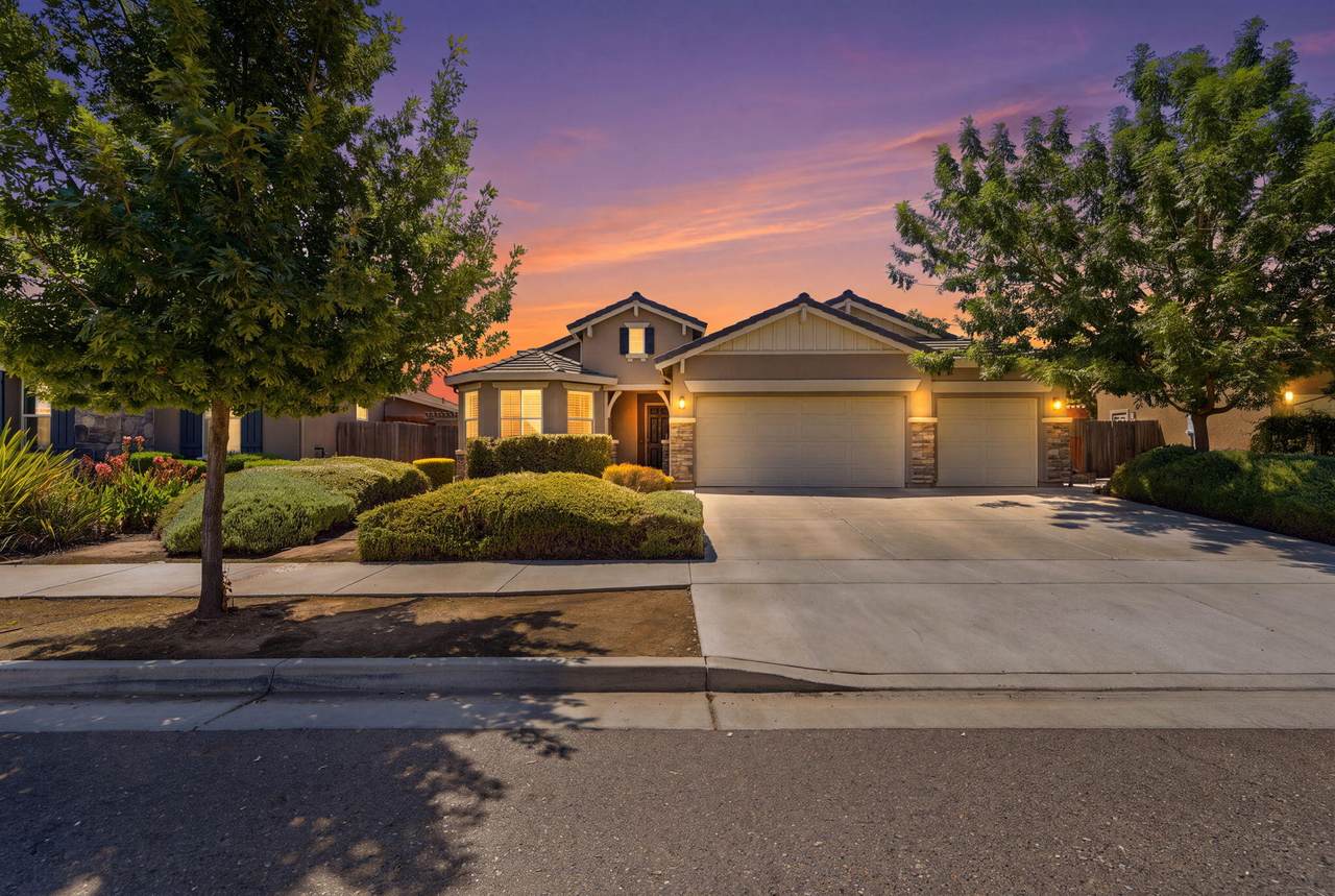 2001 Flagstaff Avenue - Photo 1