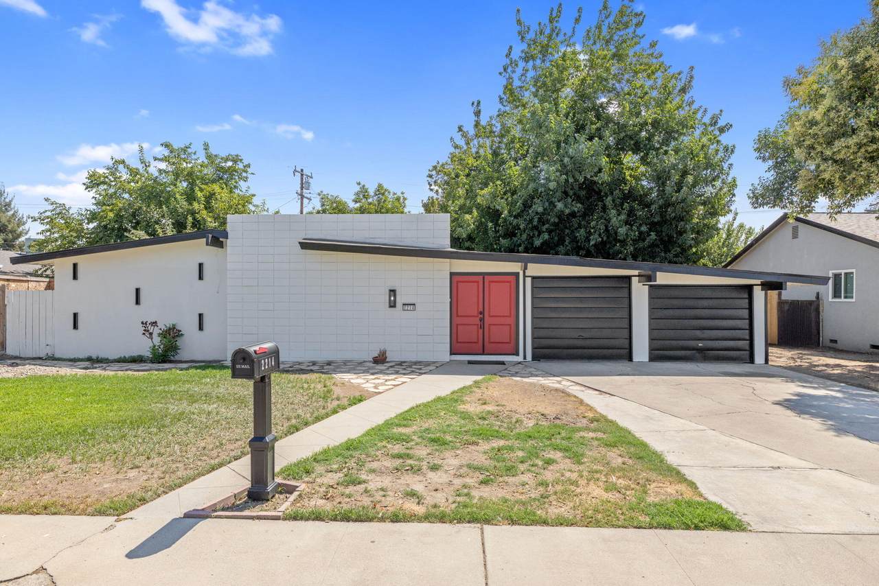 2214 Locust Street - Photo 1