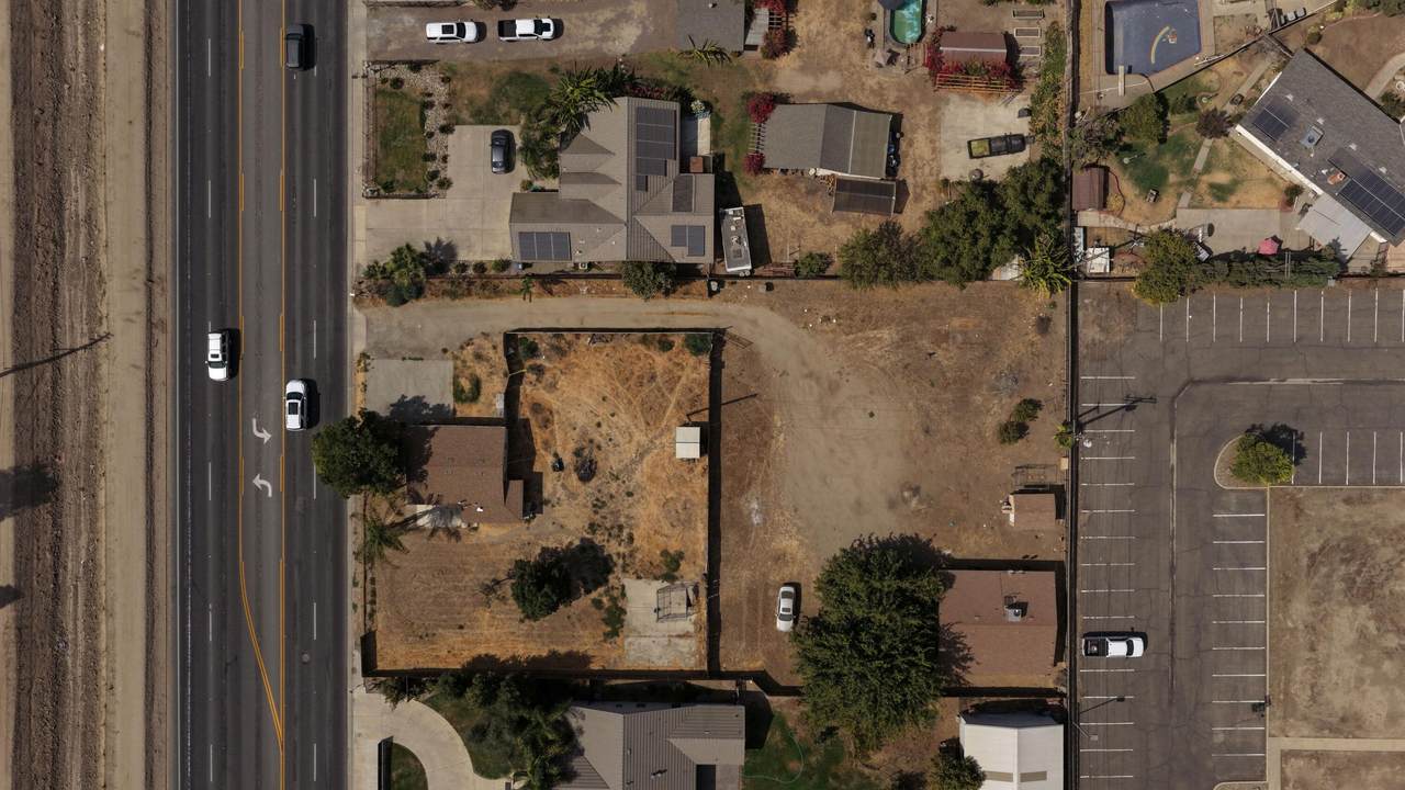 272 Mooney Boulevard - Photo 1