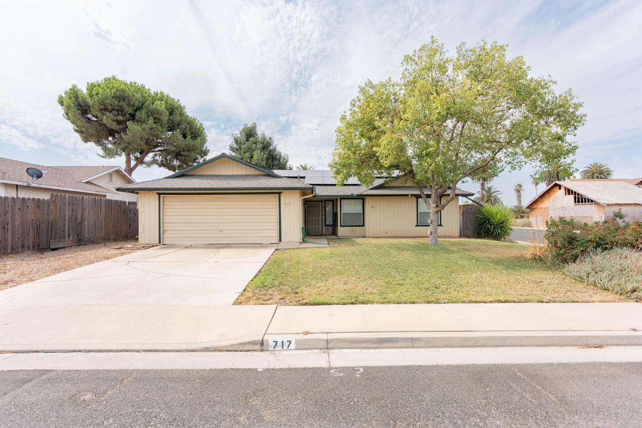 717 Sutter Avenue - Photo 1