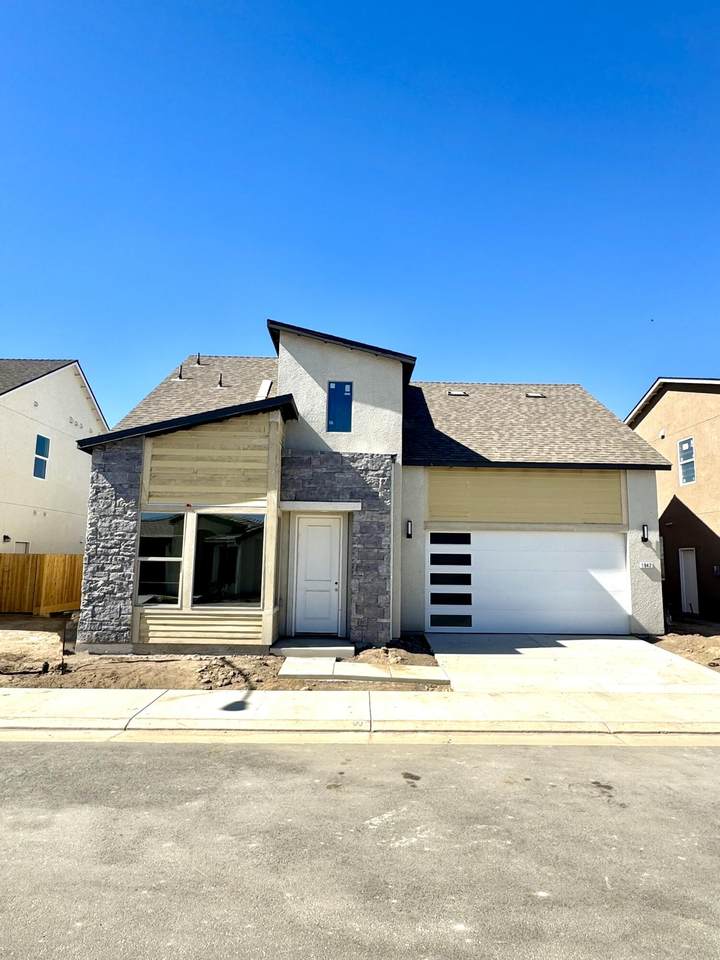 1042 Madrid Avenue - Photo 1